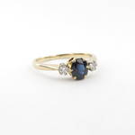 18ct yellow gold lady's sapphire and diamond ring