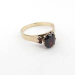 9ct yellow gold solitaire garnet ring
