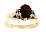 9ct yellow gold garnet and diamond set ring
