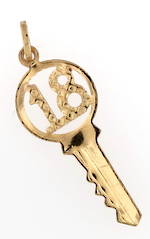 9ct yellow gold '18' key charm