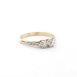 Vintage 18ct yellow gold/platinum x2 stone diamond ring