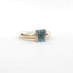 9ct yellow gold blue topaz ring