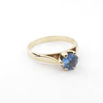 9ct yellow gold synthetic blue spinel ring
