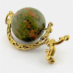 9ct yellow gold and agate globe charm