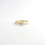 9ct yellow & white gold diamond solitaire ring