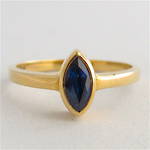 9ct yellow gold marquise style sapphire set ring