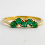 9ct yellow gold and natural emerald dress ring