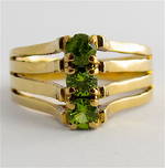 9ct yellow gold peridot stone set dress ring
