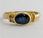 9ct yellow gold modern sapphire dress ring