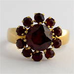 9ct yellow gold garnet cluster dress ring