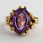 9ct yellow gold fancy amethyst set ring