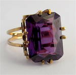 14ct gold dress ring with synthetic stone