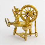 9ct yellow gold spinning wheel charm