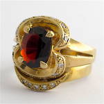 9ct yellow gold garnet and diamond 2 ring set