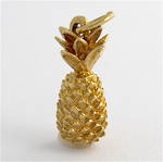 9ct yellow gold pineapple charm