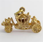 9ct yellow gold carriage charm