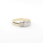 18ct yellow and white gold princess cut 3 x diamond set ring