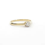 18ct yellow gold diamond solitaire ring